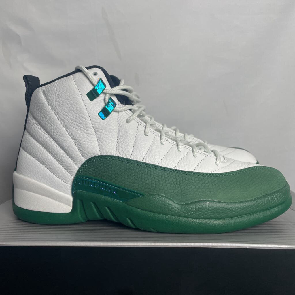Jordan 12 bucks Sz. 8.5
