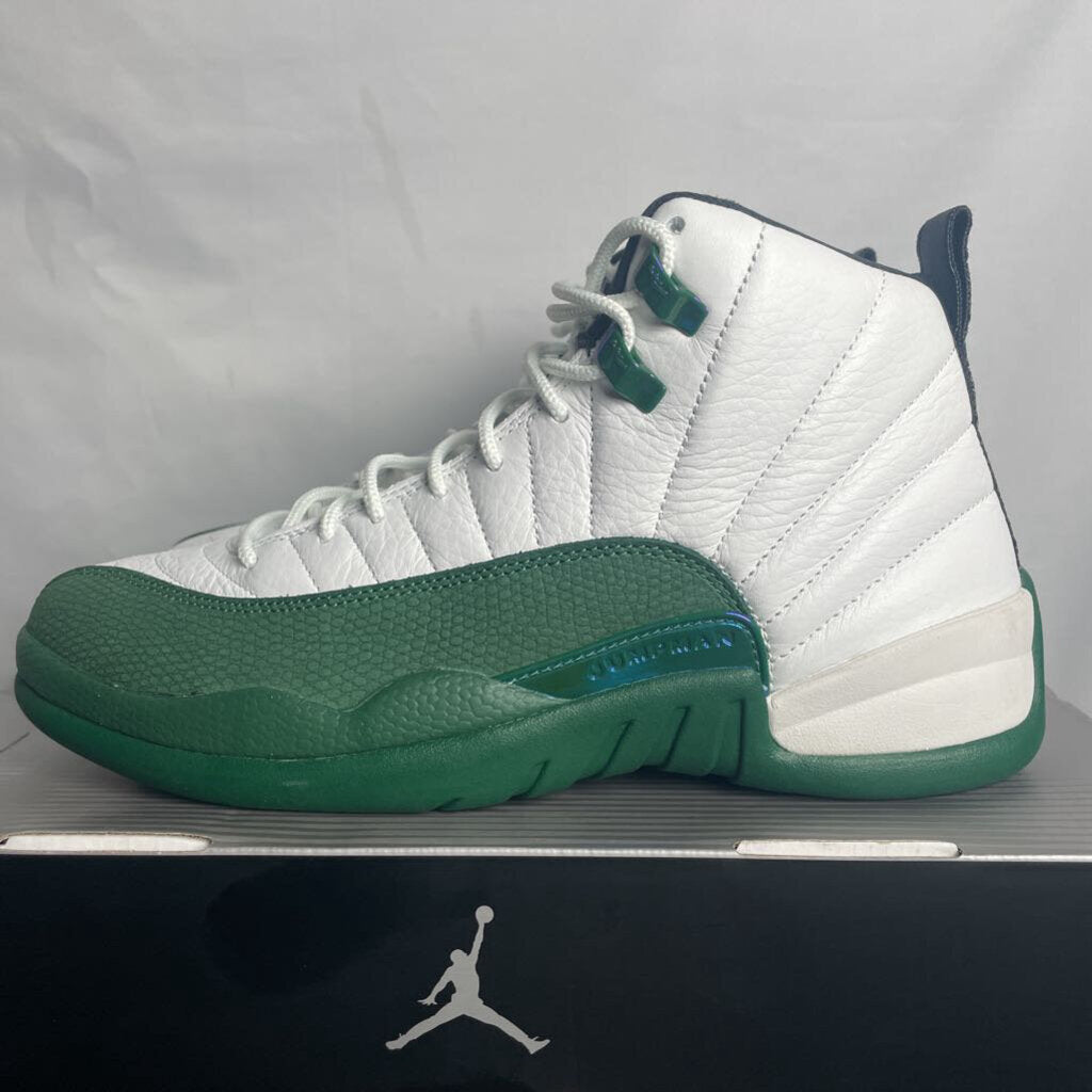 Jordan 12 bucks Sz. 8.5