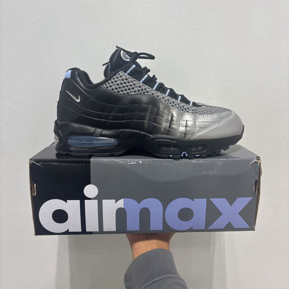 NIKE X PALACE AIR MAX SZ 10.5
