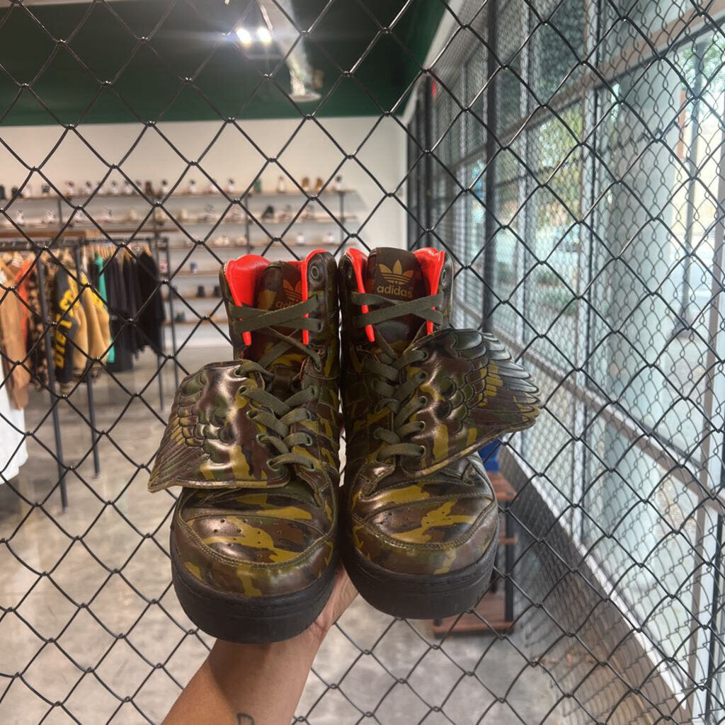 ADIDAS JEREMY SCOTT WING // SZ 10