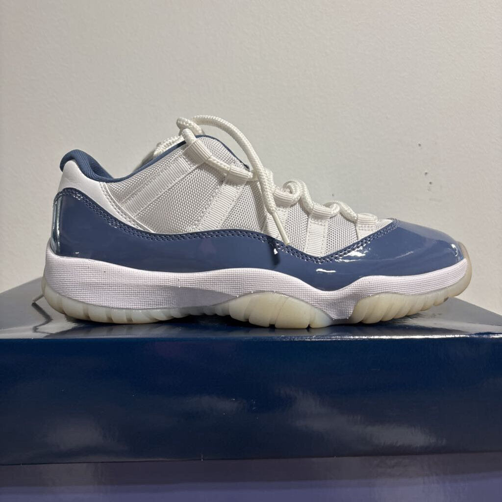 AIR JORDEN 11 // SIZE 8 // $100