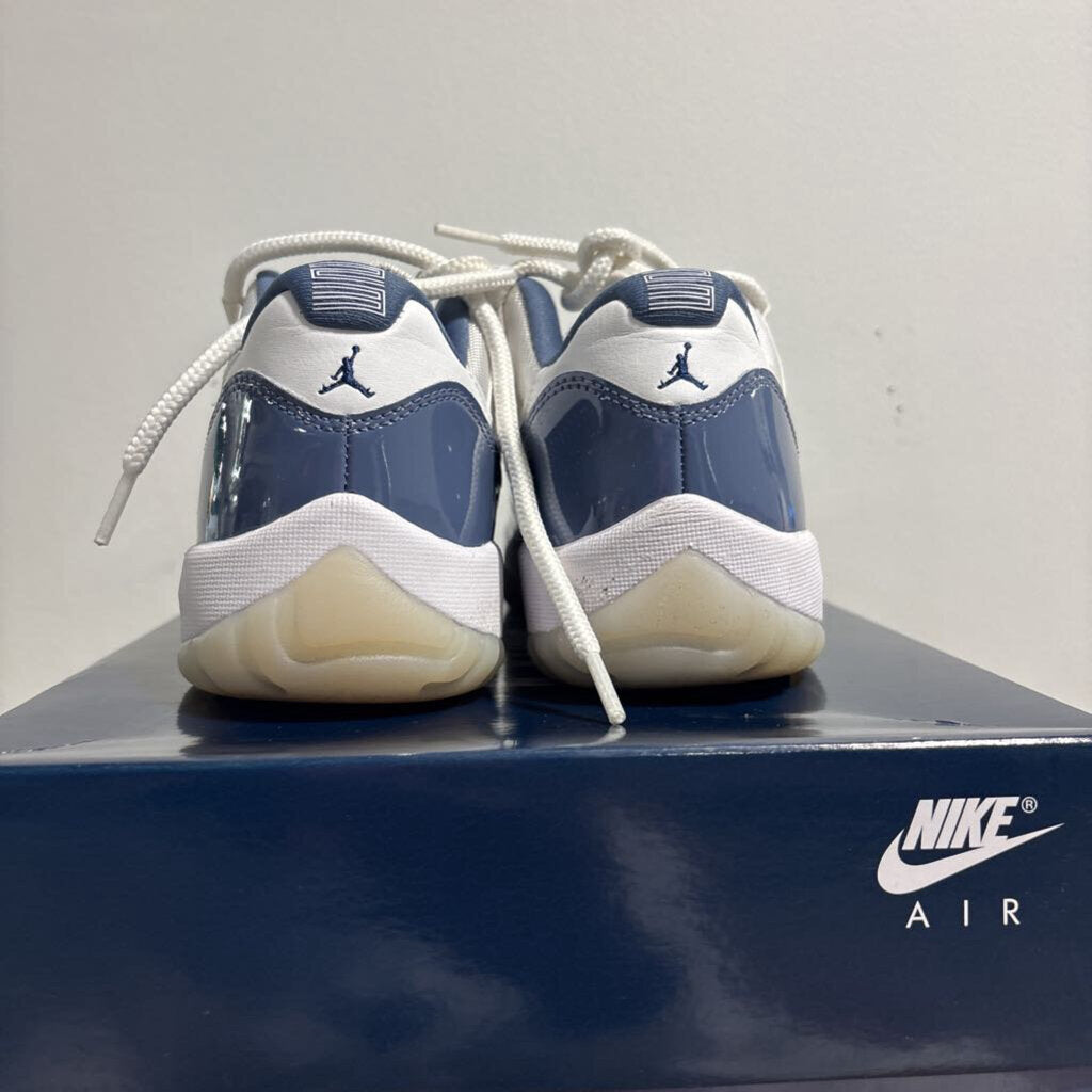 AIR JORDEN 11 // SIZE 8 // $100