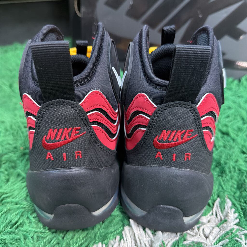 NIKE AIR BAKEN SZ 9