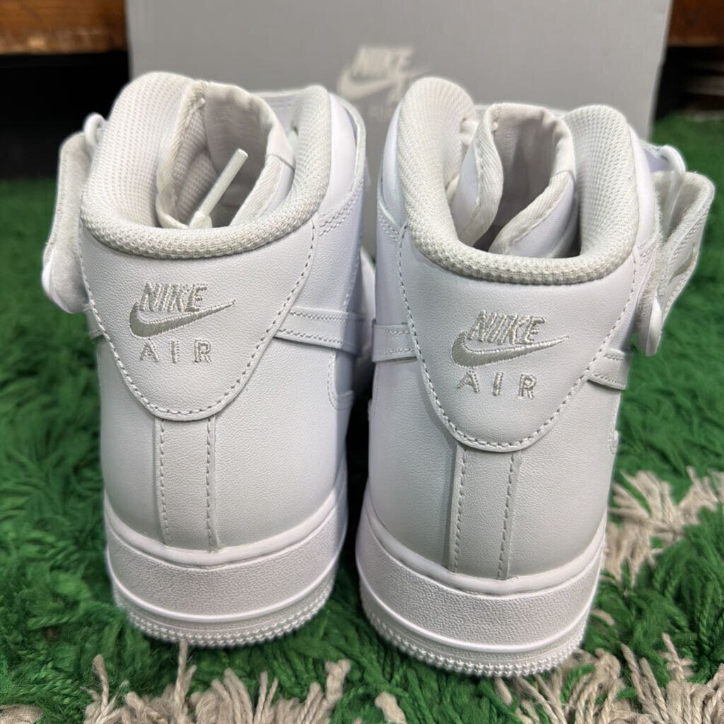 MID AIR FORCE ONE SZ 10 (BOX)