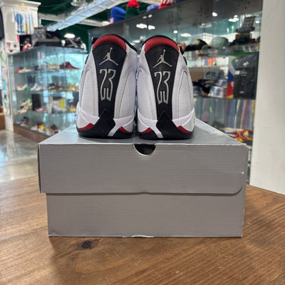 JORDAN 14 BLACK TOE // 13