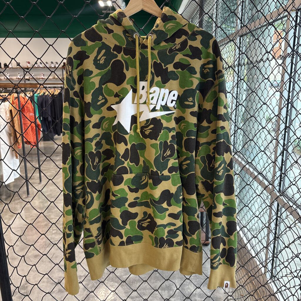 BAPE HOODIE // 3XL