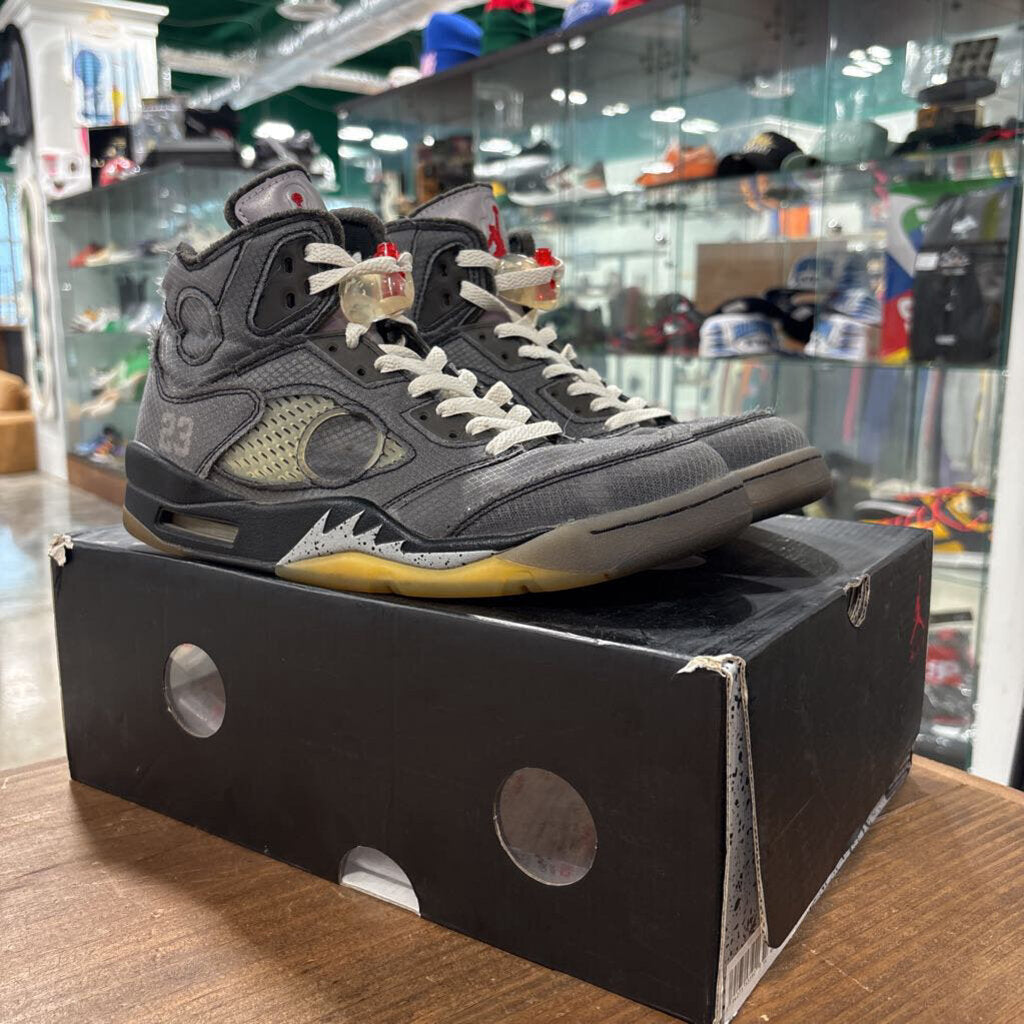 JORDAN 5 OFF WHITE MUSLIMS SZ.8