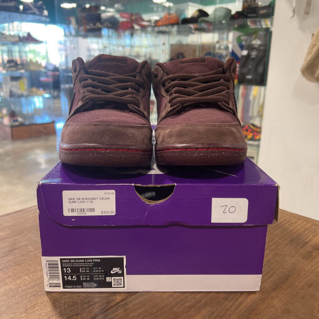 NIKE SB BURGUNDY CRUSH DUNK LOW // 13