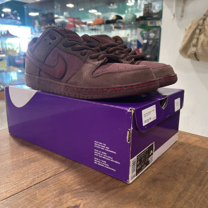 NIKE SB BURGUNDY CRUSH DUNK LOW // 13